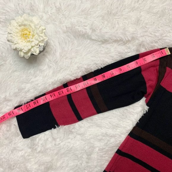 Women's 3/4 sleeve stripe V-neck size Medium New with Tags - Picture 4 of 6